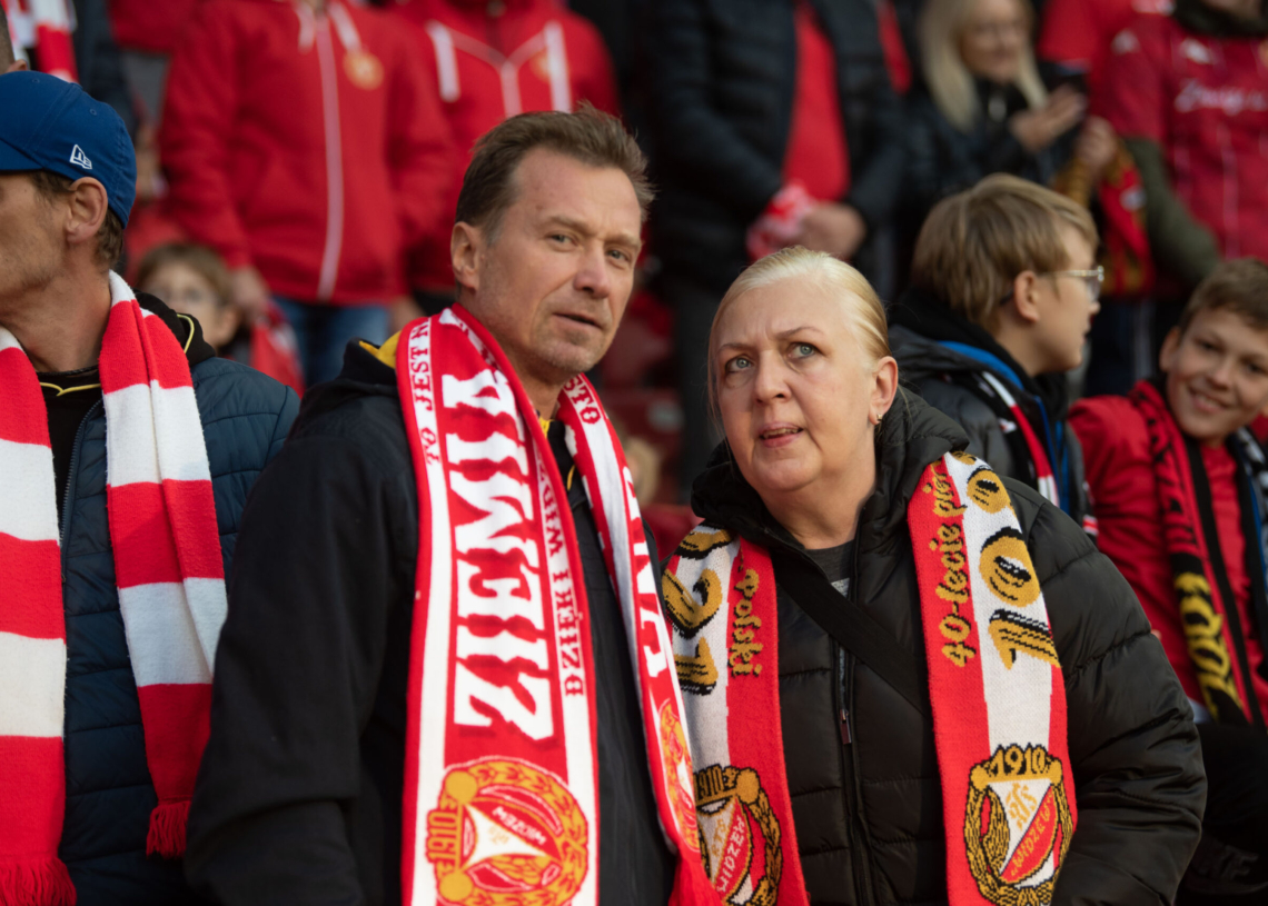 Doping kibiców podczas meczu Widzew Łódź - Raków Częstochowa