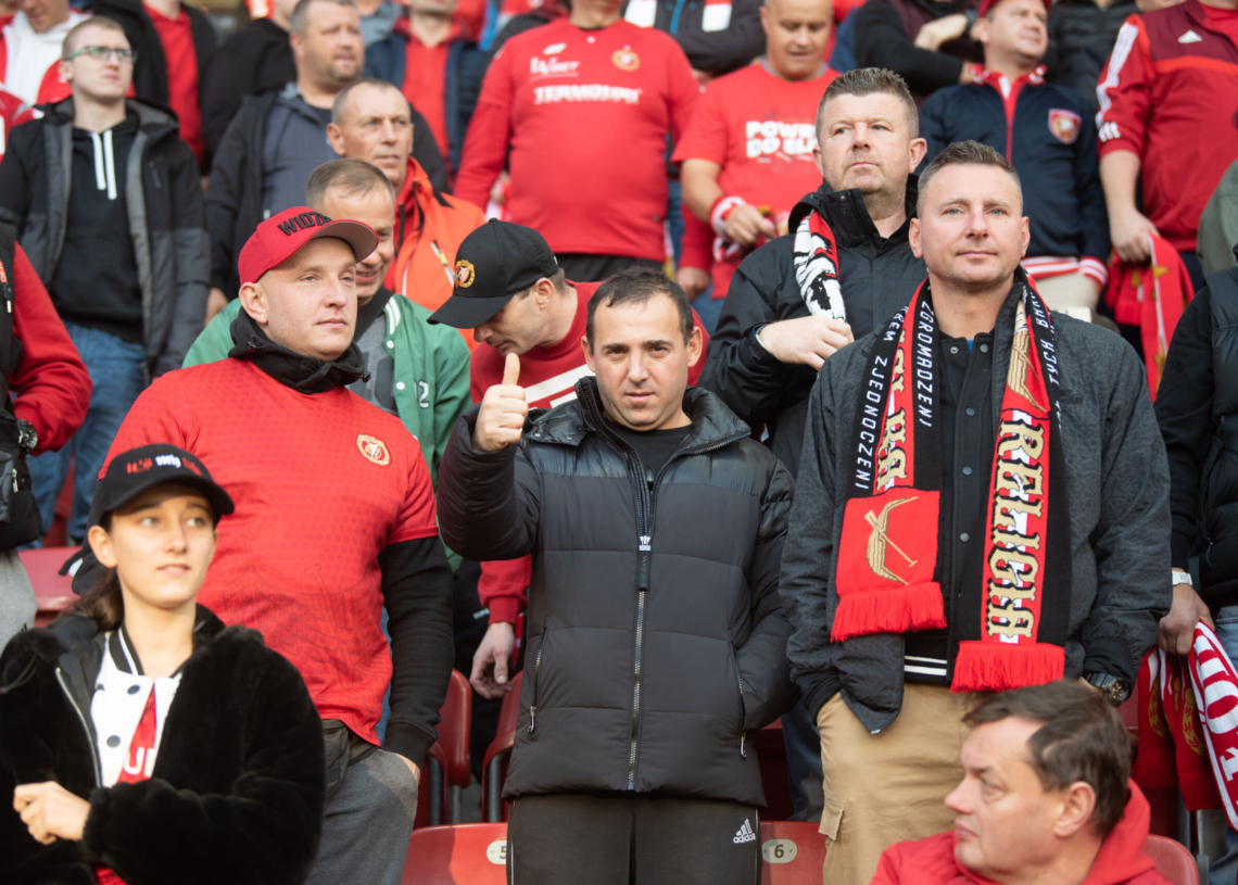 Doping kibiców podczas meczu Widzew Łódź - Raków Częstochowa
