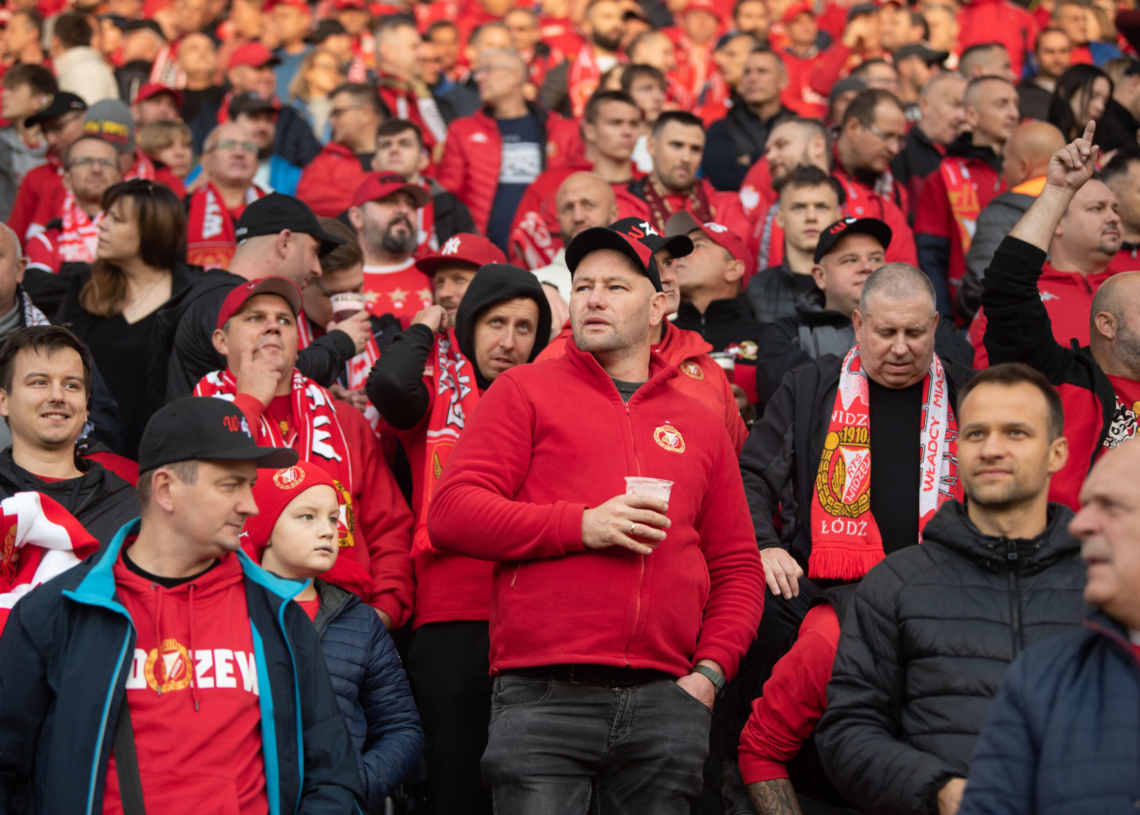 Doping kibiców podczas meczu Widzew Łódź - Raków Częstochowa