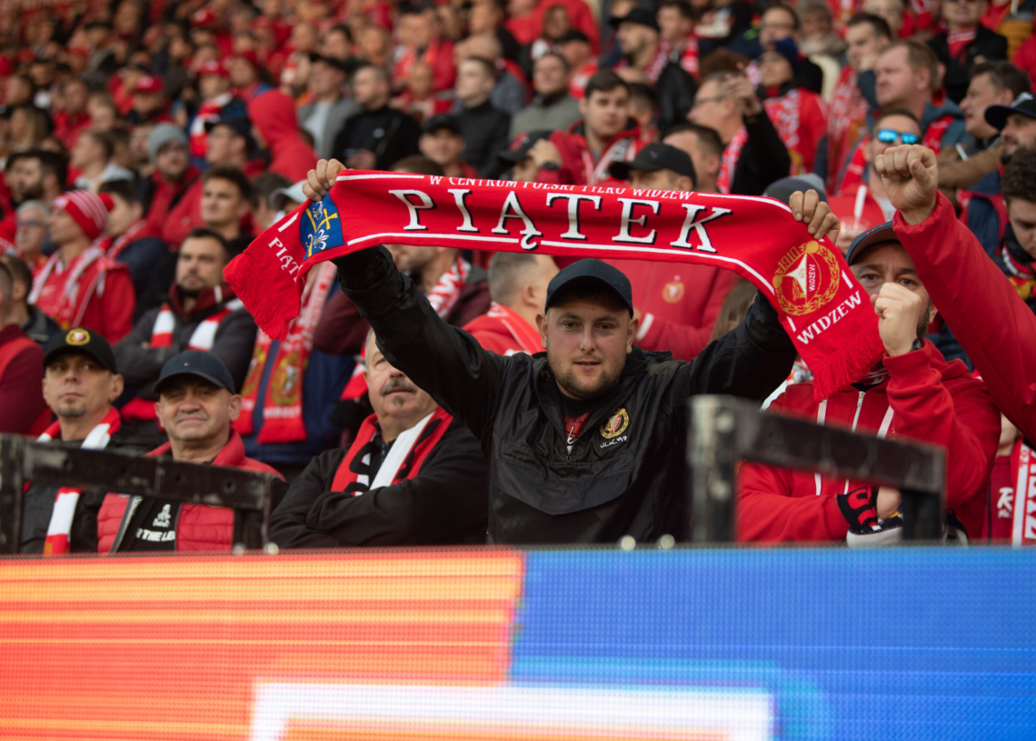 Doping kibiców podczas meczu Widzew Łódź - Raków Częstochowa