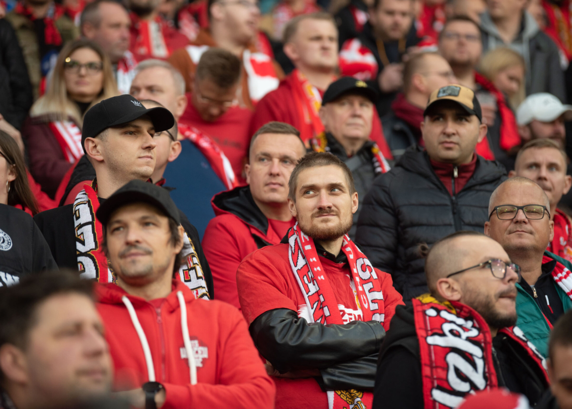 Doping kibiców podczas meczu Widzew Łódź - Raków Częstochowa