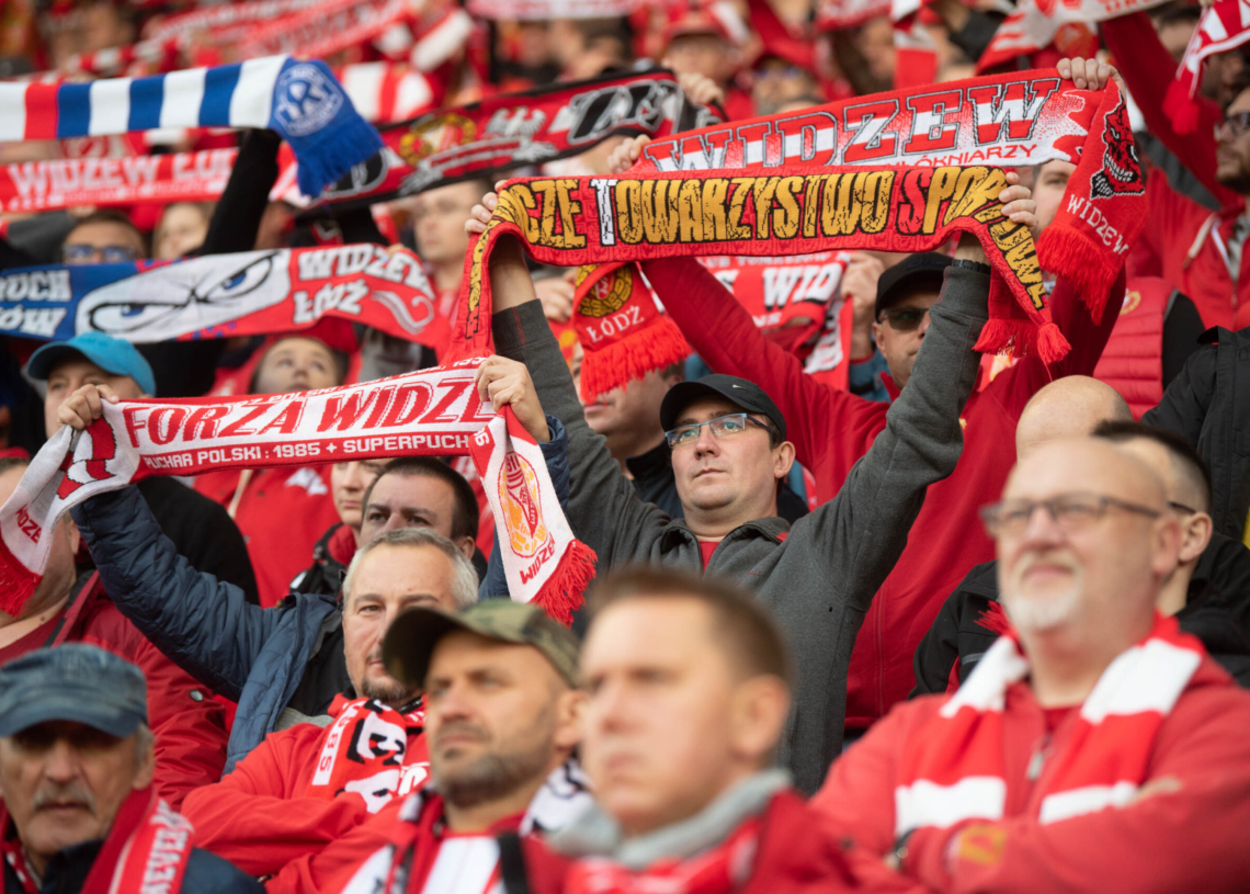 Doping kibiców podczas meczu Widzew Łódź - Raków Częstochowa
