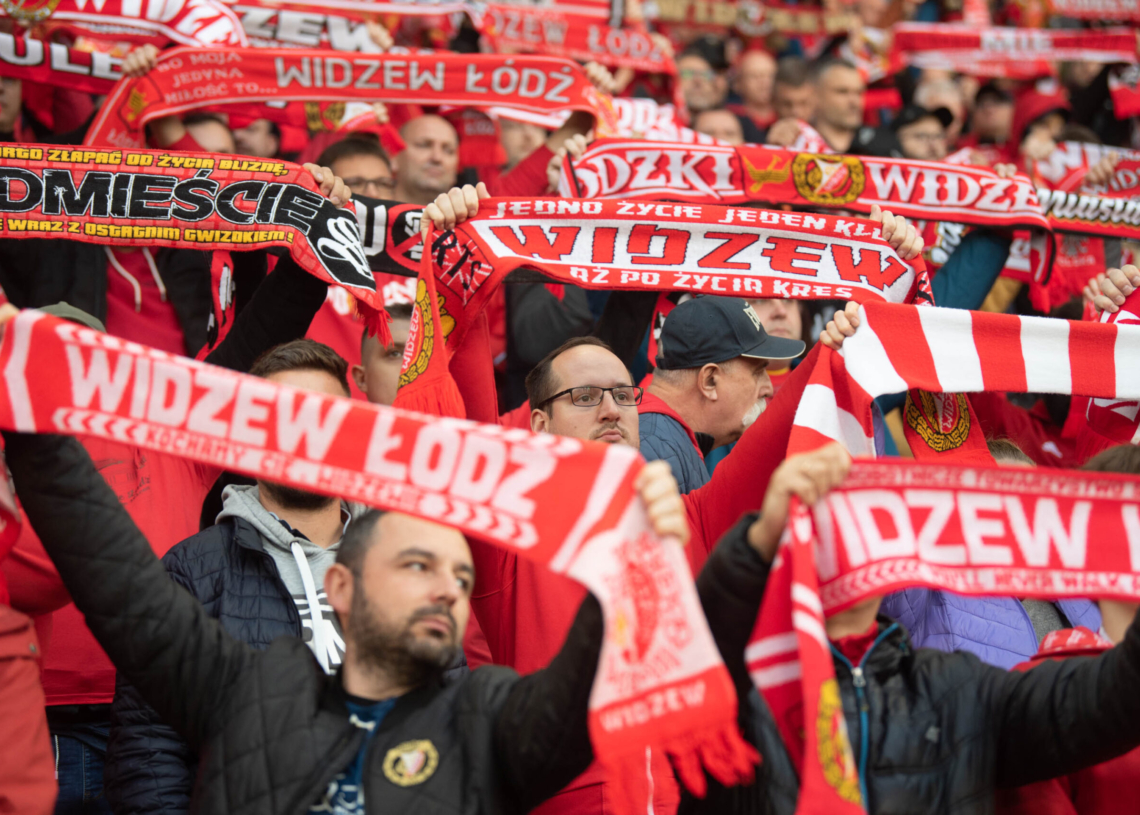 Doping kibiców podczas meczu Widzew Łódź - Raków Częstochowa