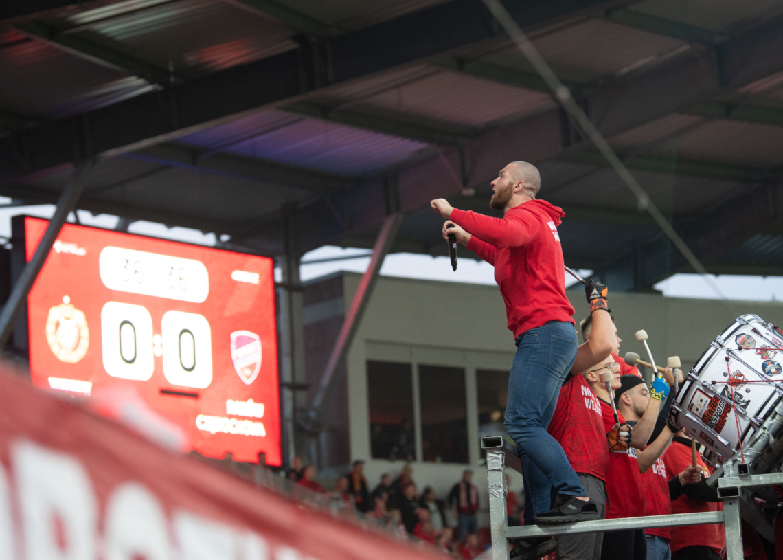 Doping kibiców podczas meczu Widzew Łódź - Raków Częstochowa