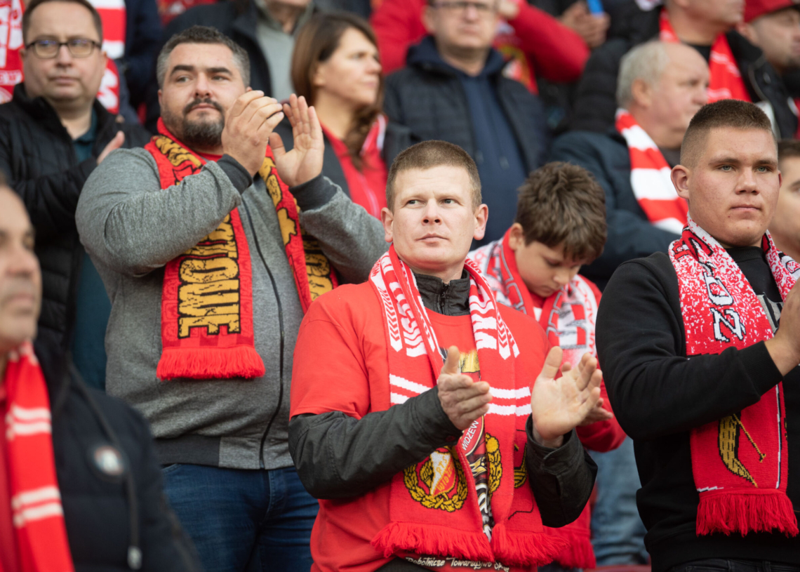Doping kibiców podczas meczu Widzew Łódź - Raków Częstochowa