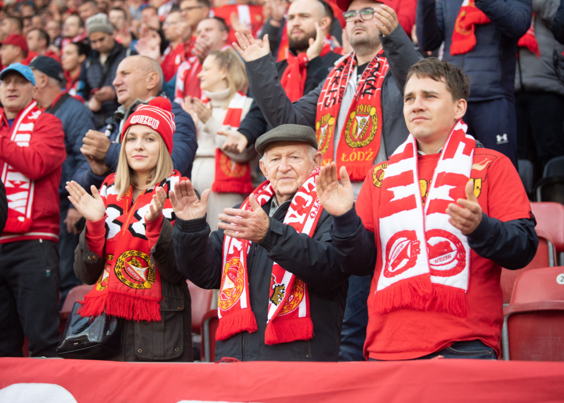 Doping kibiców podczas meczu Widzew Łódź - Raków Częstochowa