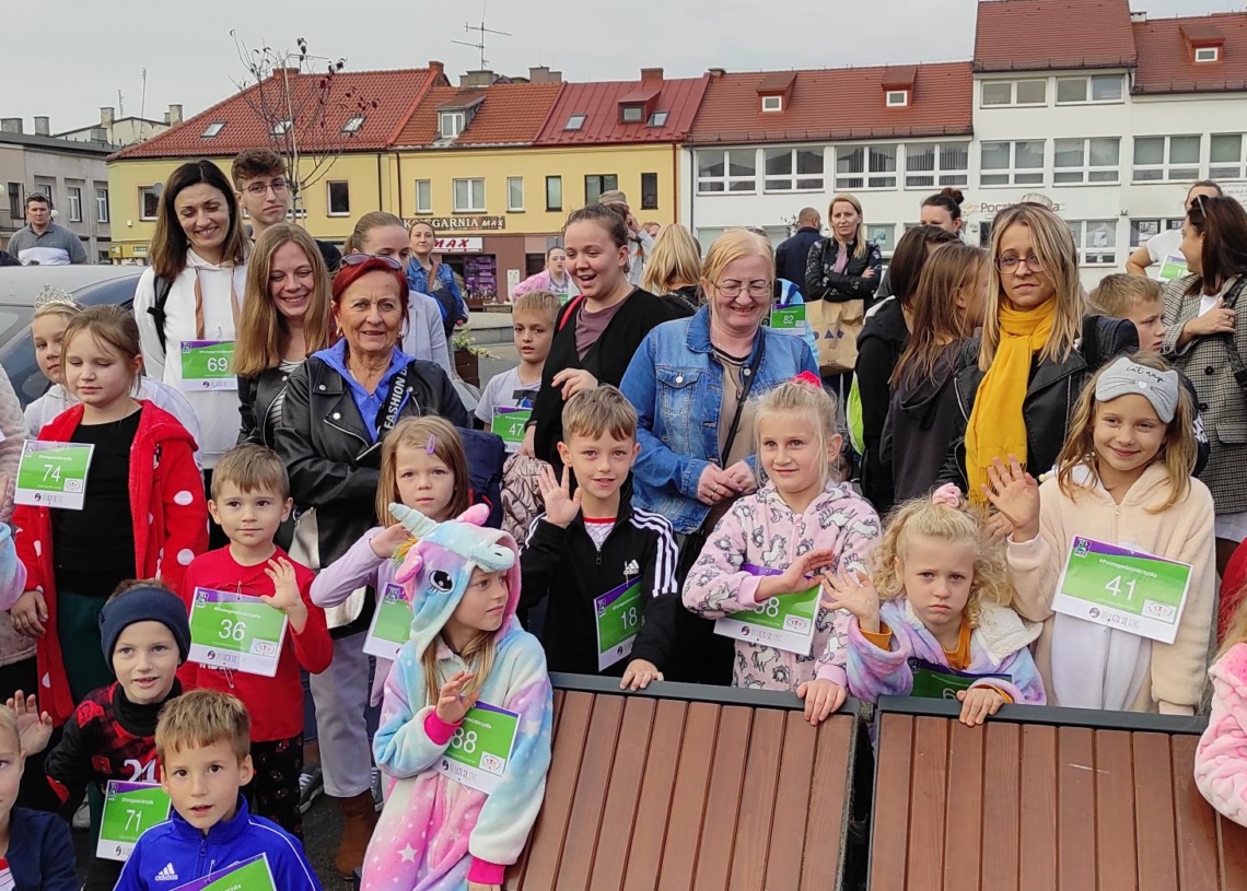 Charytatywny bieg w piżamach