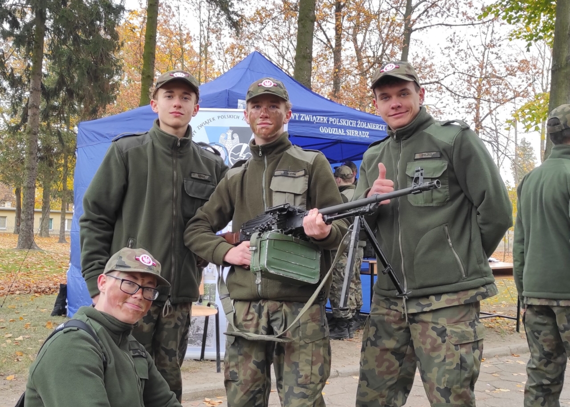 Dzień Otwarty Koszar w 15. Sieradzkiej Brygadzie Wsparcia Dowodzenia