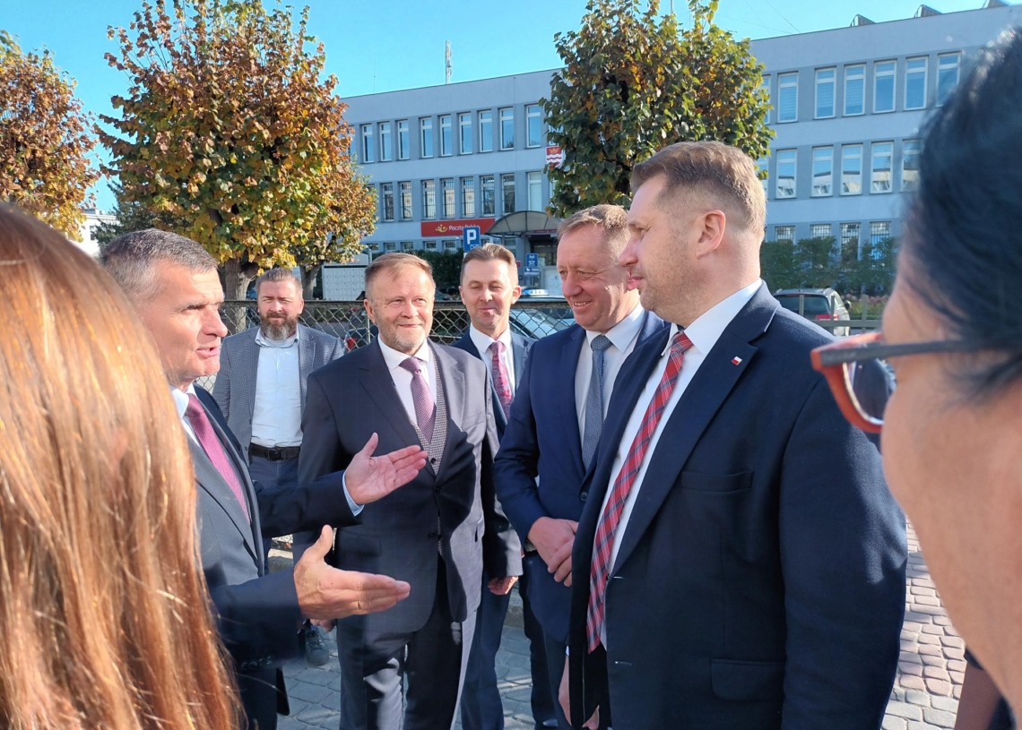 Minister edukacji i nauki z wizytą w Zespole Szkół Powiatowych w Drzewicy