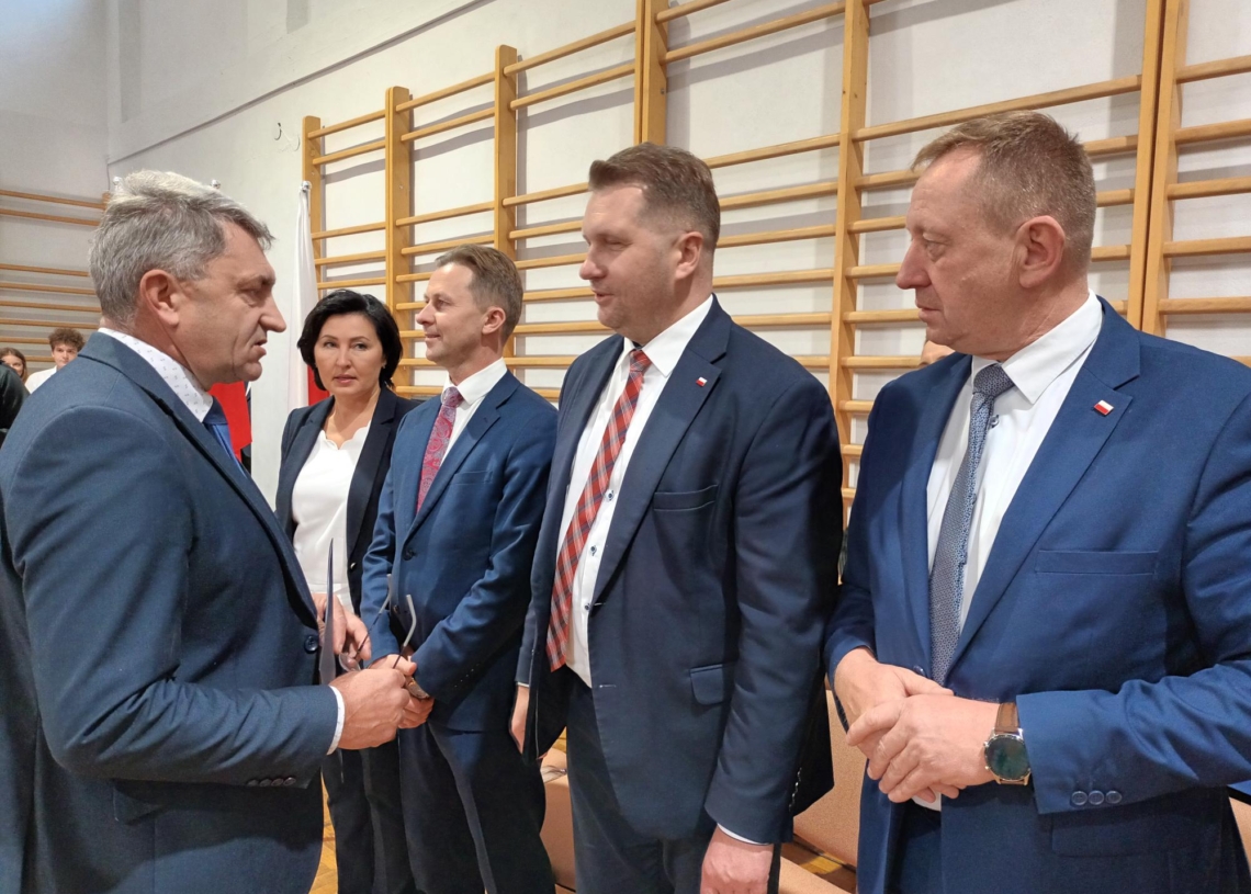 Minister edukacji i nauki z wizytą w Zespole Szkół Powiatowych w Drzewicy