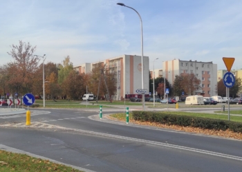 Przy Sikorskiego zamontowano słupki