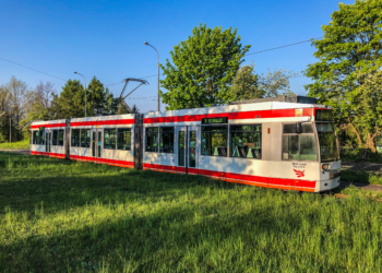 Niskopodłogowe tramwaje wróciły na Teofilów