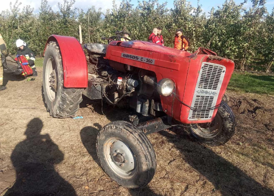 Tragiczny wypadek w powiecie rawskim. Ciągnik zmiażdżył 67-letniego mężczyznę 1 Tragiczny wypadek w powiecie rawskim. Ciągnik zmiażdżył 67-latka