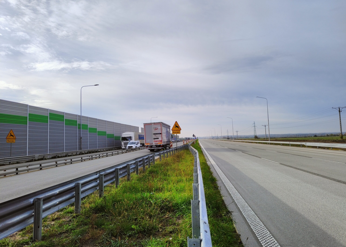Utrudnienia na A1 w kierunku Katowic. Zepsuta ciężarówka blokuje jeden pas ruchu 1 Utrudnienia na A1
