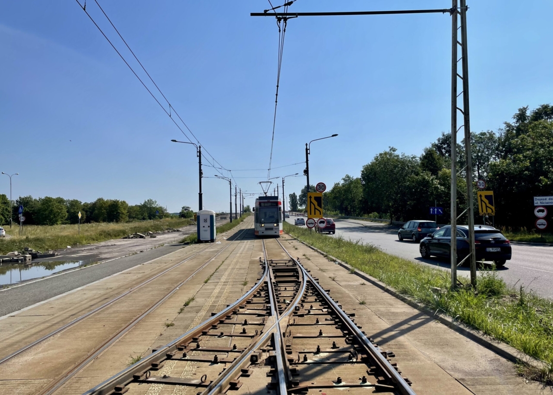 Utrudnienia dla pasażerów MPK-Łódź. Linia 4 i 14 zawieszone, kolejne osiem linii zmienia trasy