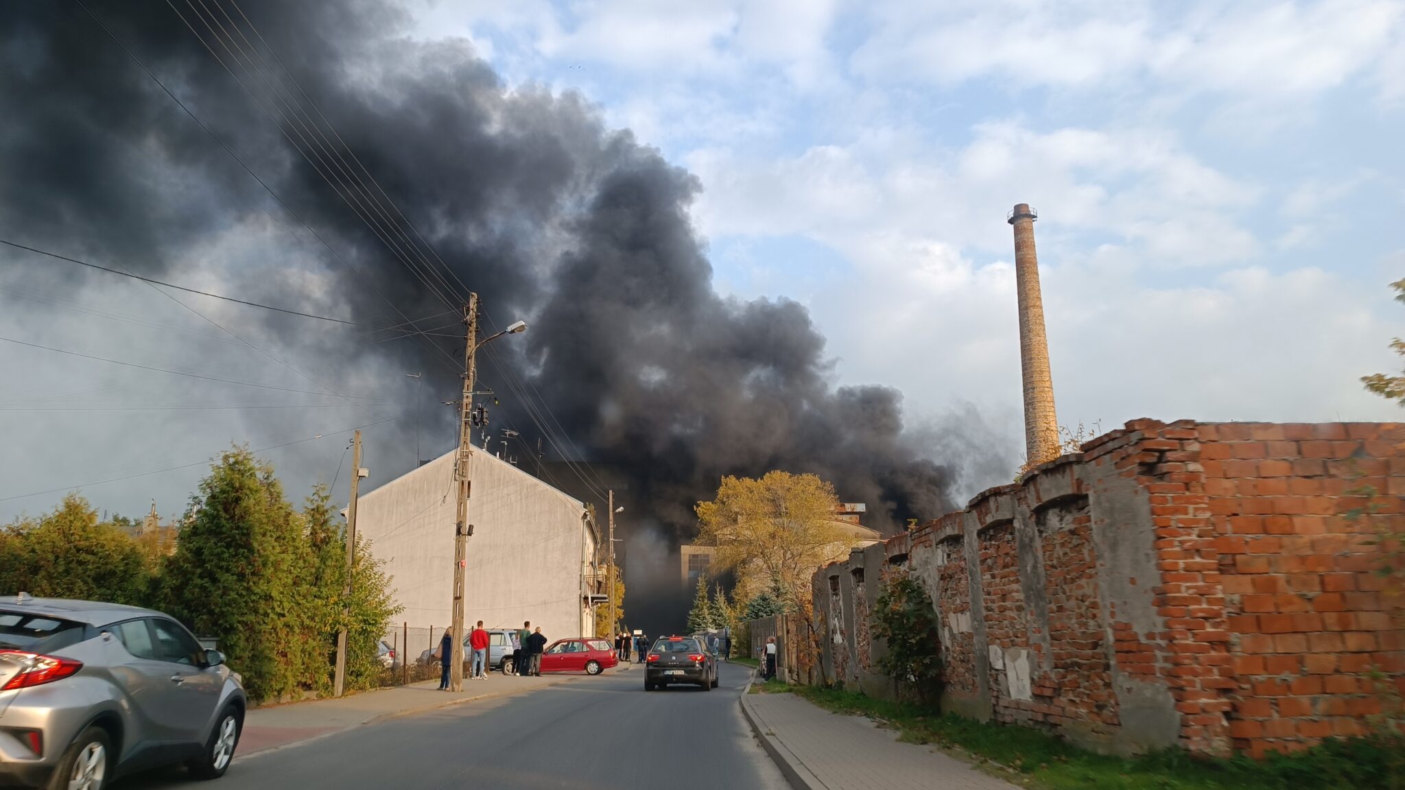 Pożar nielegalnego składowiska opon w Piotrkowie