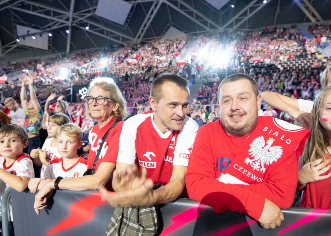 Kibice podczas meczu Polska-Kanada
