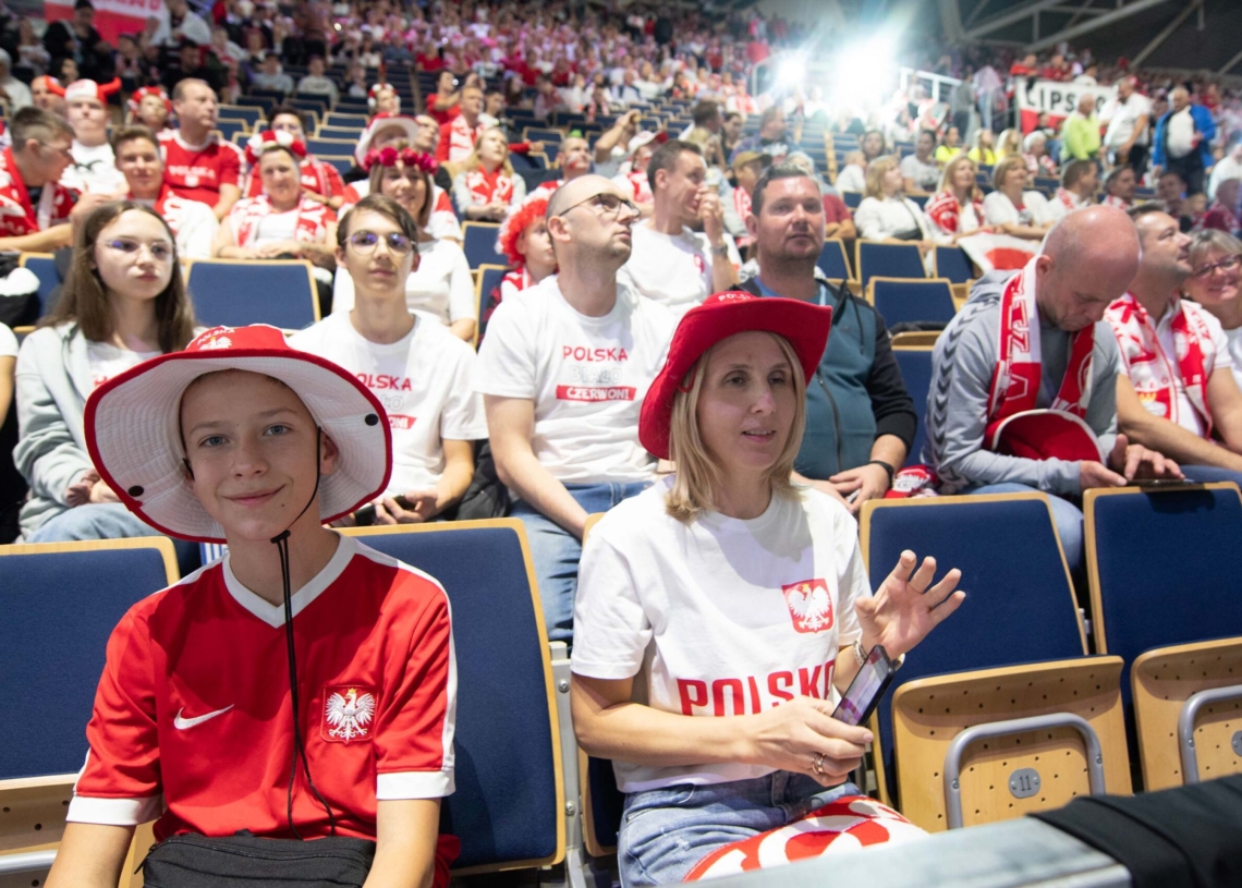 Kibice podczas meczu Polska-Kanada