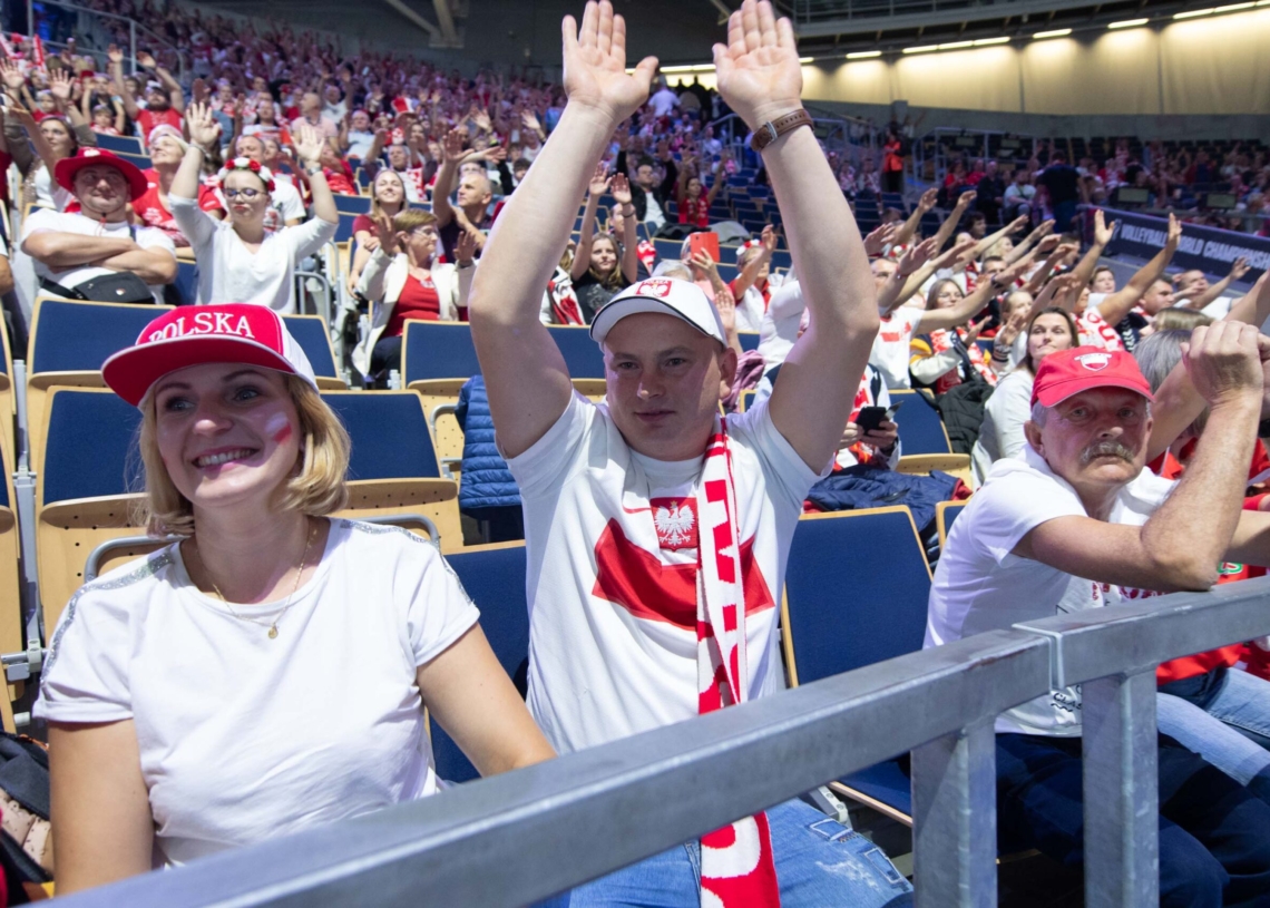 Kibice podczas meczu Polska-Kanada