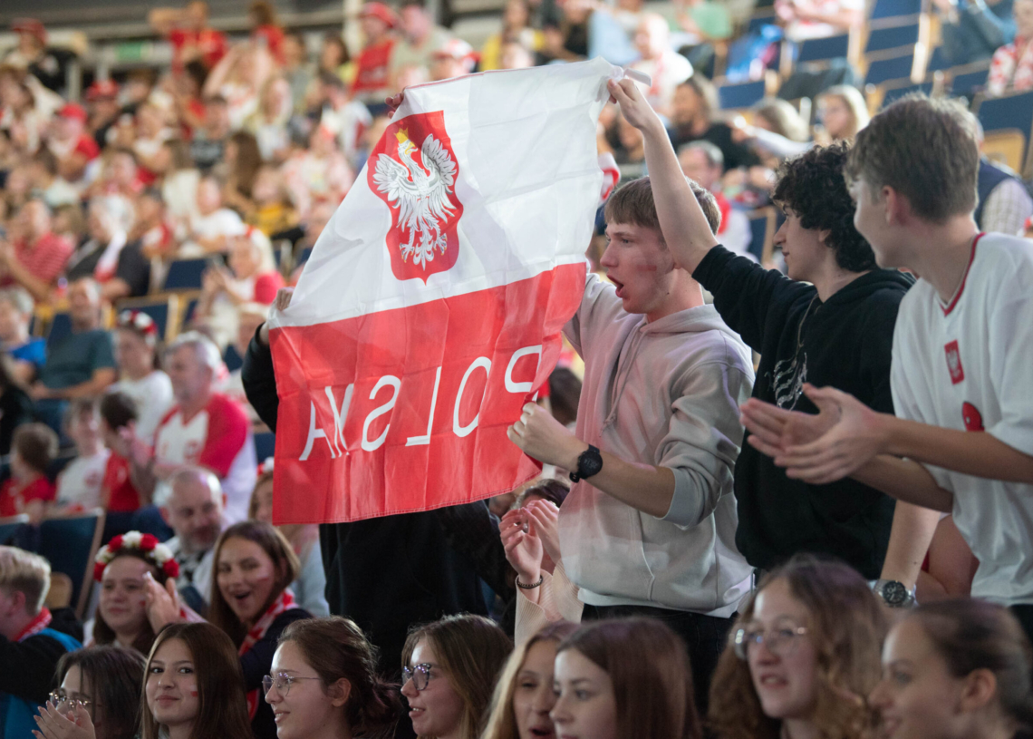 Kibice podczas meczu Polska-Kanada