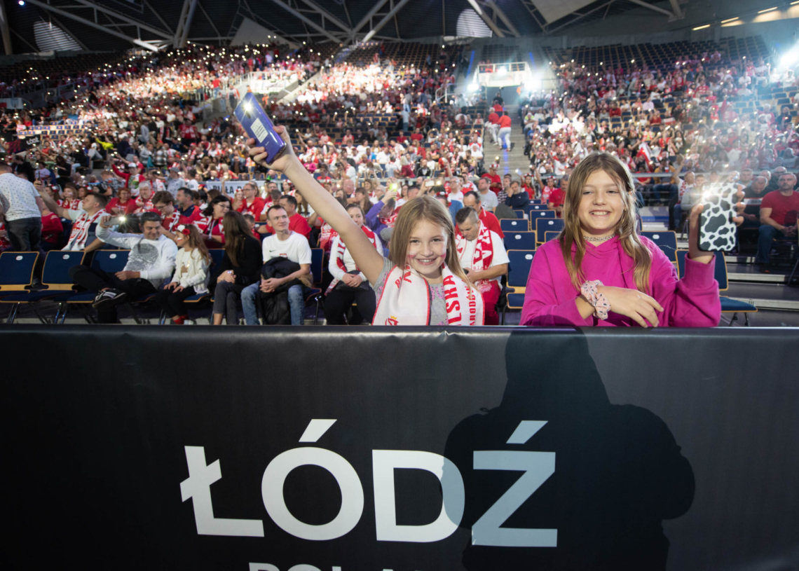 Doping kibiców podczas meczu Polska-USA w Atlas Arenie