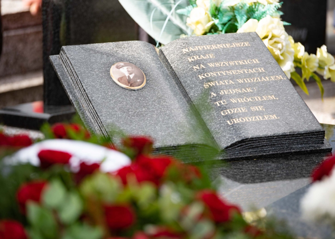John Benett spoczął na cmentarzu w Krzepczowie