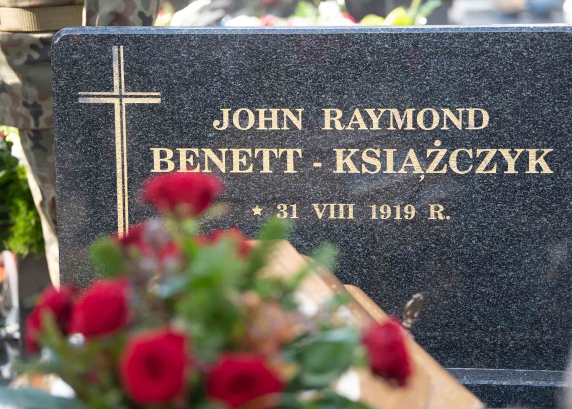 John Benett spoczął na cmentarzu w Krzepczowie