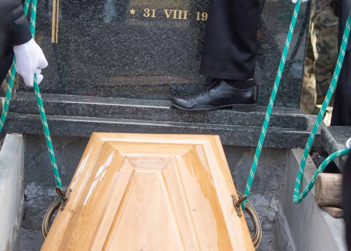 John Benett spoczął na cmentarzu w Krzepczowie