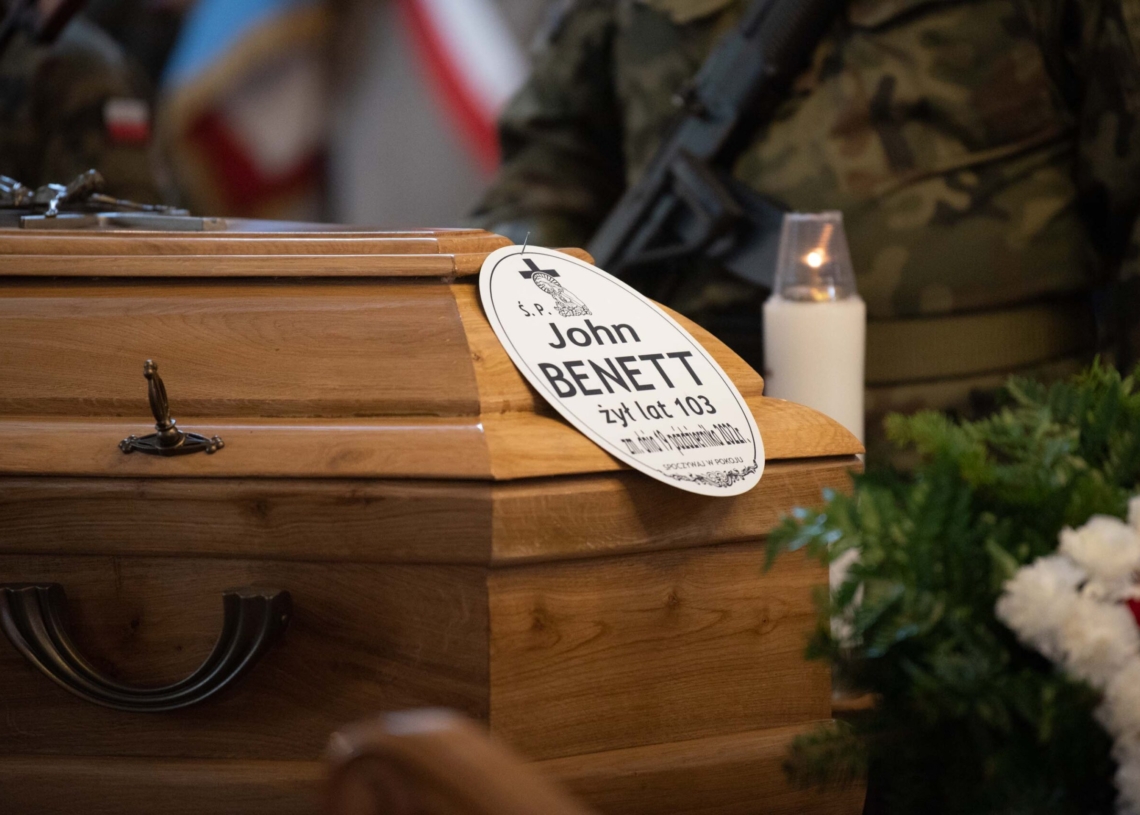John Benett spoczął na cmentarzu w Krzepczowie