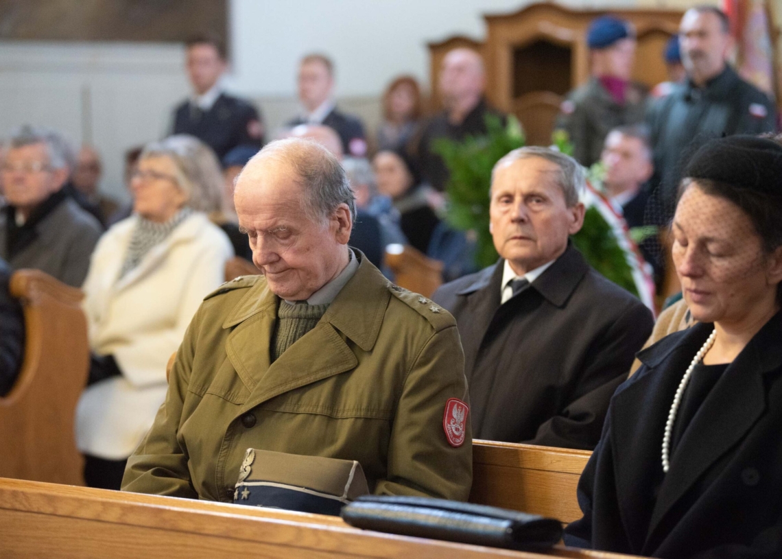 John Benett spoczął na cmentarzu w Krzepczowie