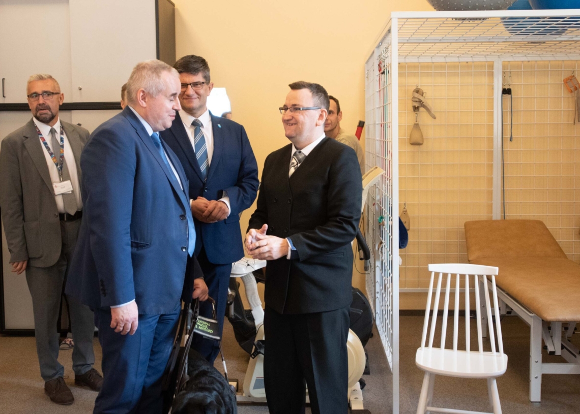 Wizyta Ministra Wdówika na Warsztatach Terapii Zajęciowej w Pabianicach