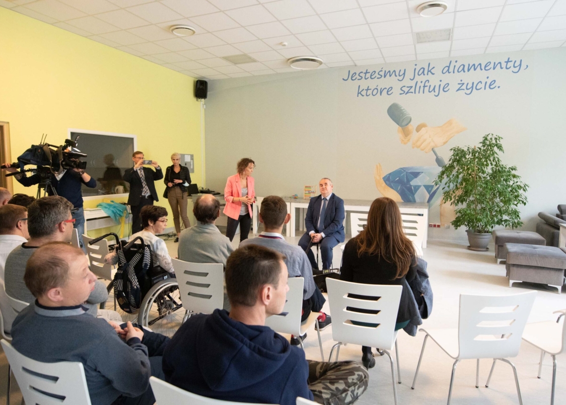Wizyta Ministra Wdówika na Warsztatach Terapii Zajęciowej w Pabianicach
