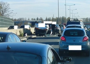 Dachowanie na Trasie Górna w Łodzi