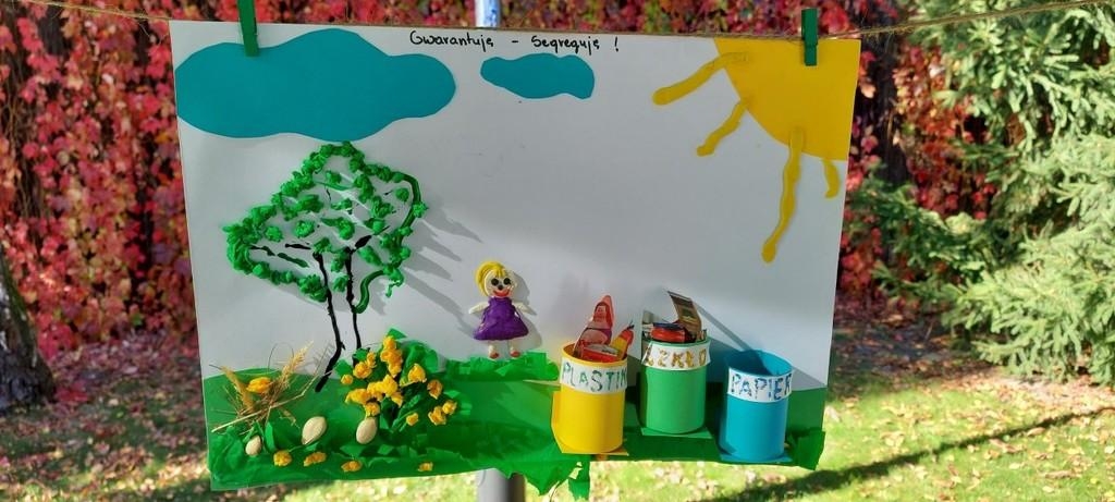 Festiwal Recyklingu 2022. Sadzonki roślin i ekogadżety za baterie i zużyty sprzęt elektroniczny 1 Festiwal Recyklingu w Sieradzu. Finał już 15 października
