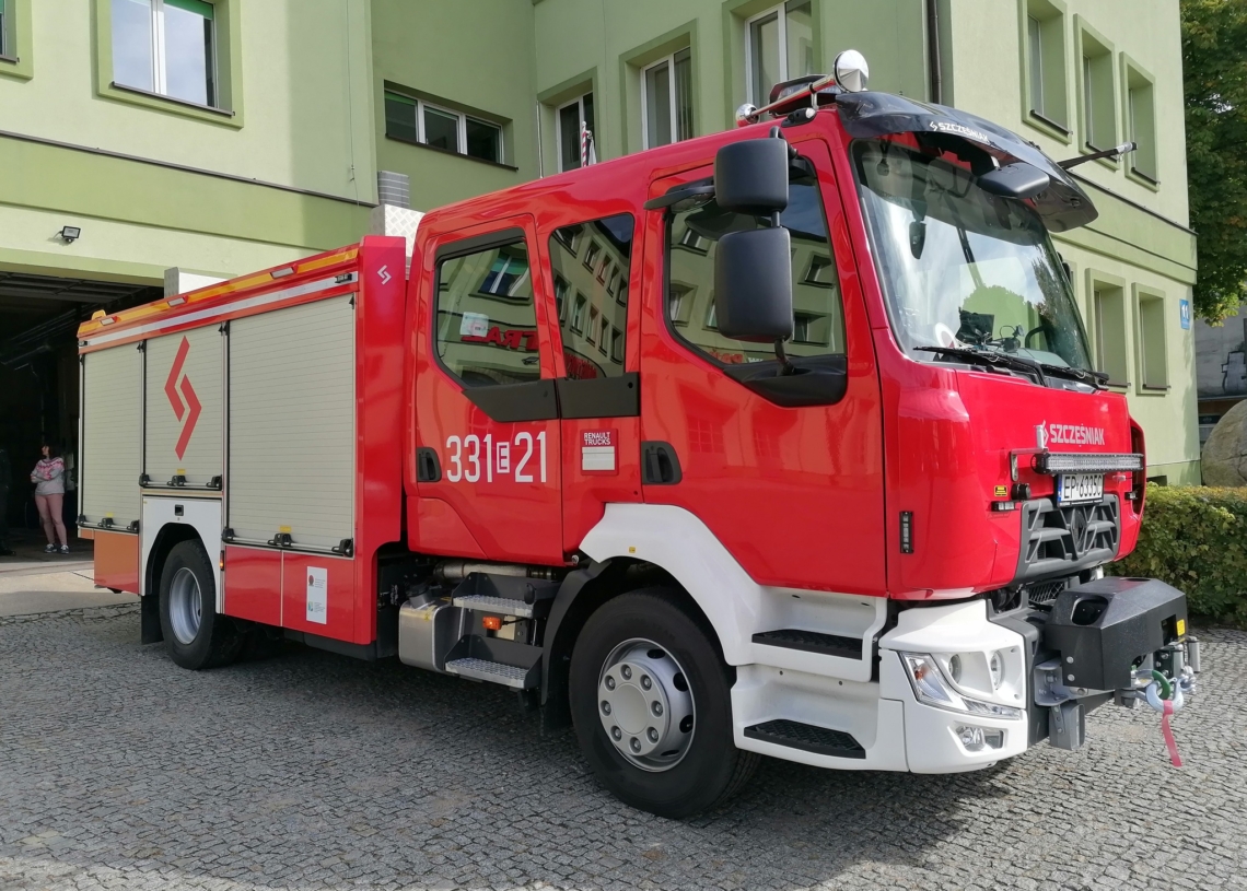 Strażacy z Piotrkowska mają nowy wóz bojowy