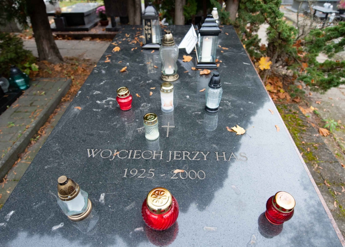 Groby w Alei Zasłużonych