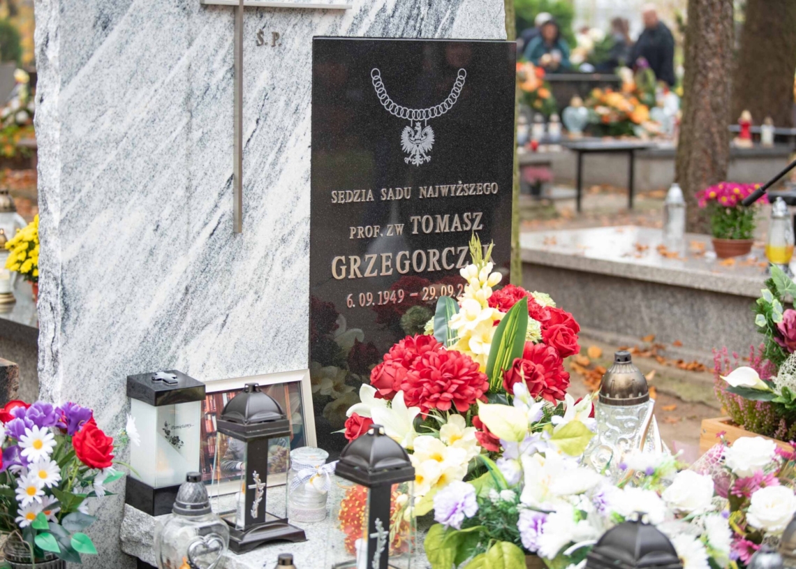 Groby w Alei Zasłużonych