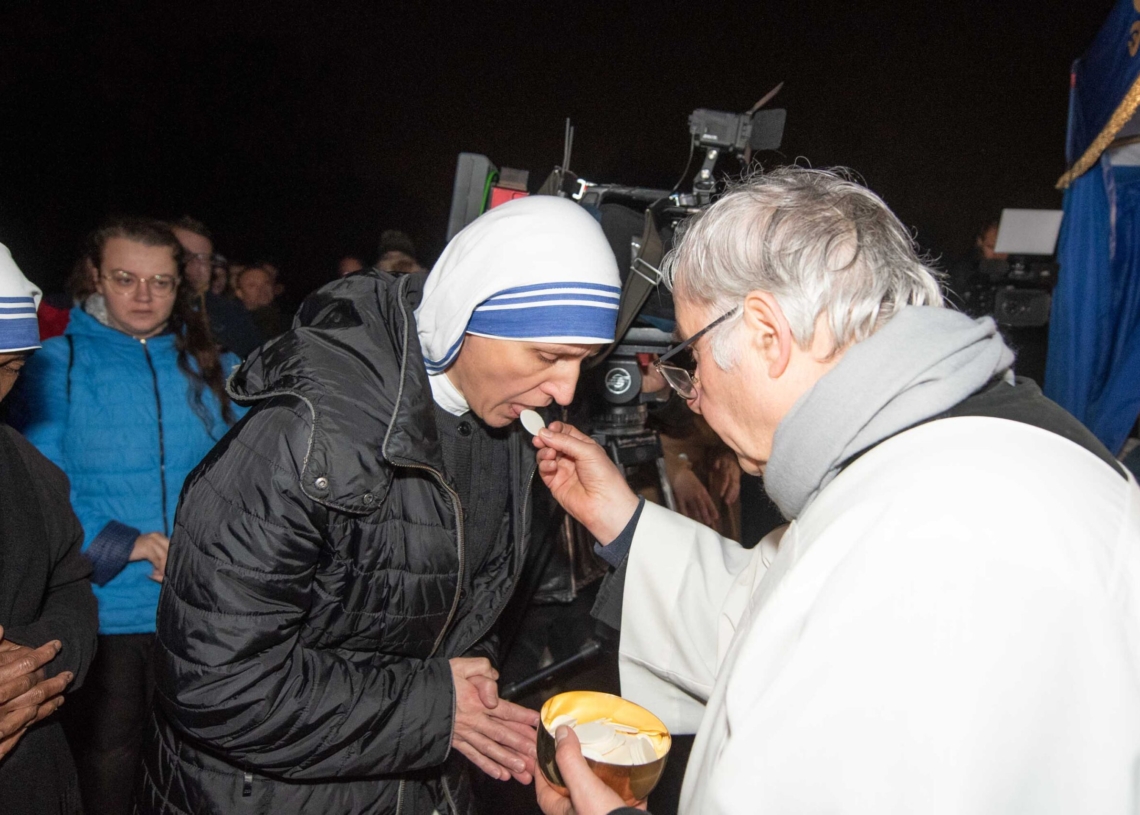 Cmentarz samotnych w Łodzi. Msza święta za bezdomnych i bezimiennych