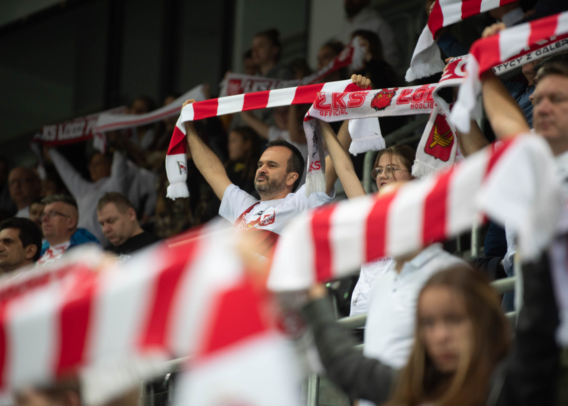 Doping kibiców w meczu ŁKS Commercecon Łódź - IŁ Capital Legionovia Legionowo