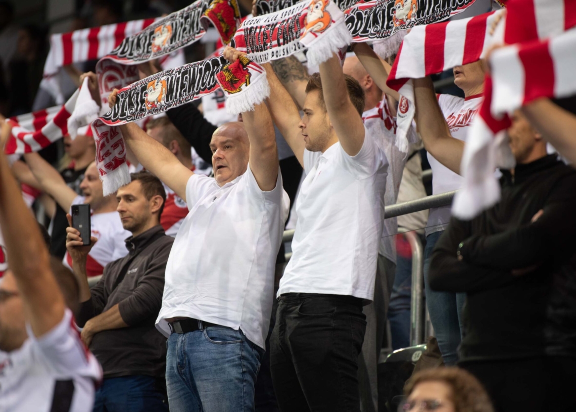 Doping kibiców w meczu ŁKS Commercecon Łódź - IŁ Capital Legionovia Legionowo