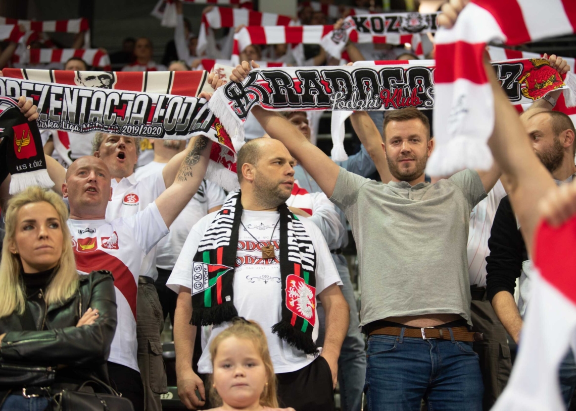Doping kibiców w meczu ŁKS Commercecon Łódź - IŁ Capital Legionovia Legionowo