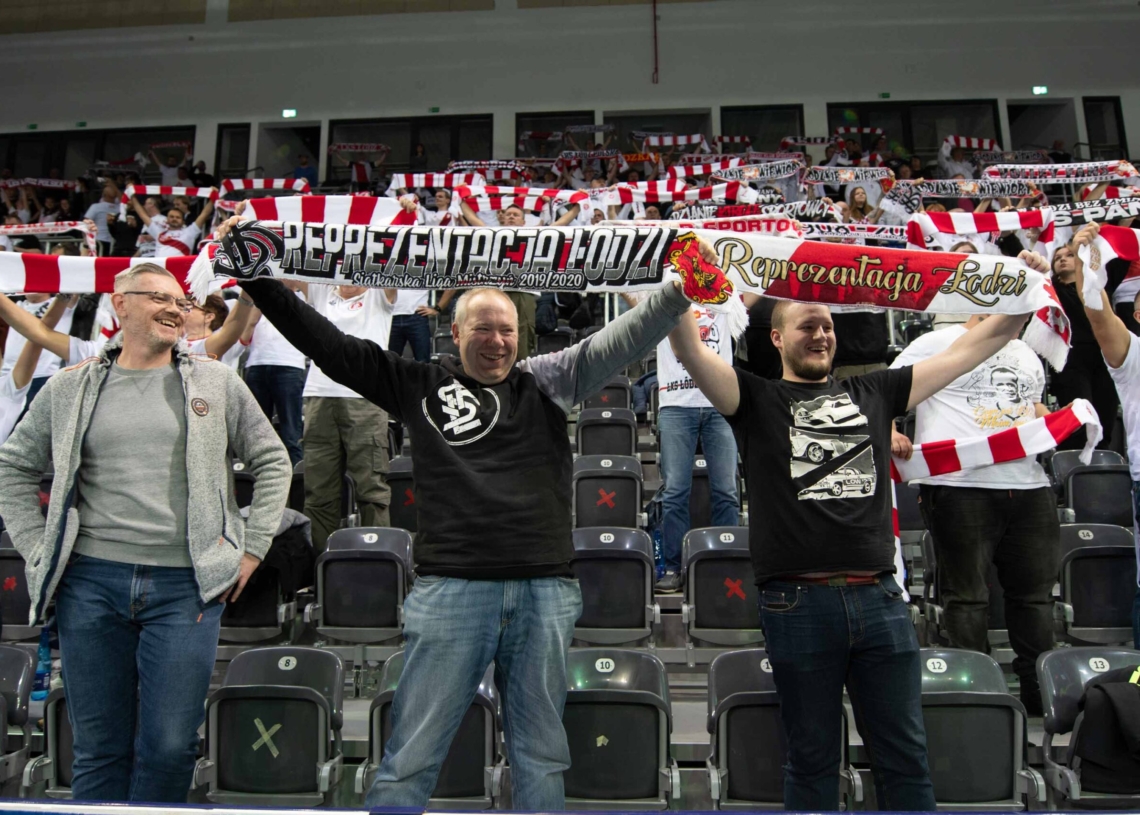 Doping kibiców w meczu ŁKS Commercecon Łódź - IŁ Capital Legionovia Legionowo