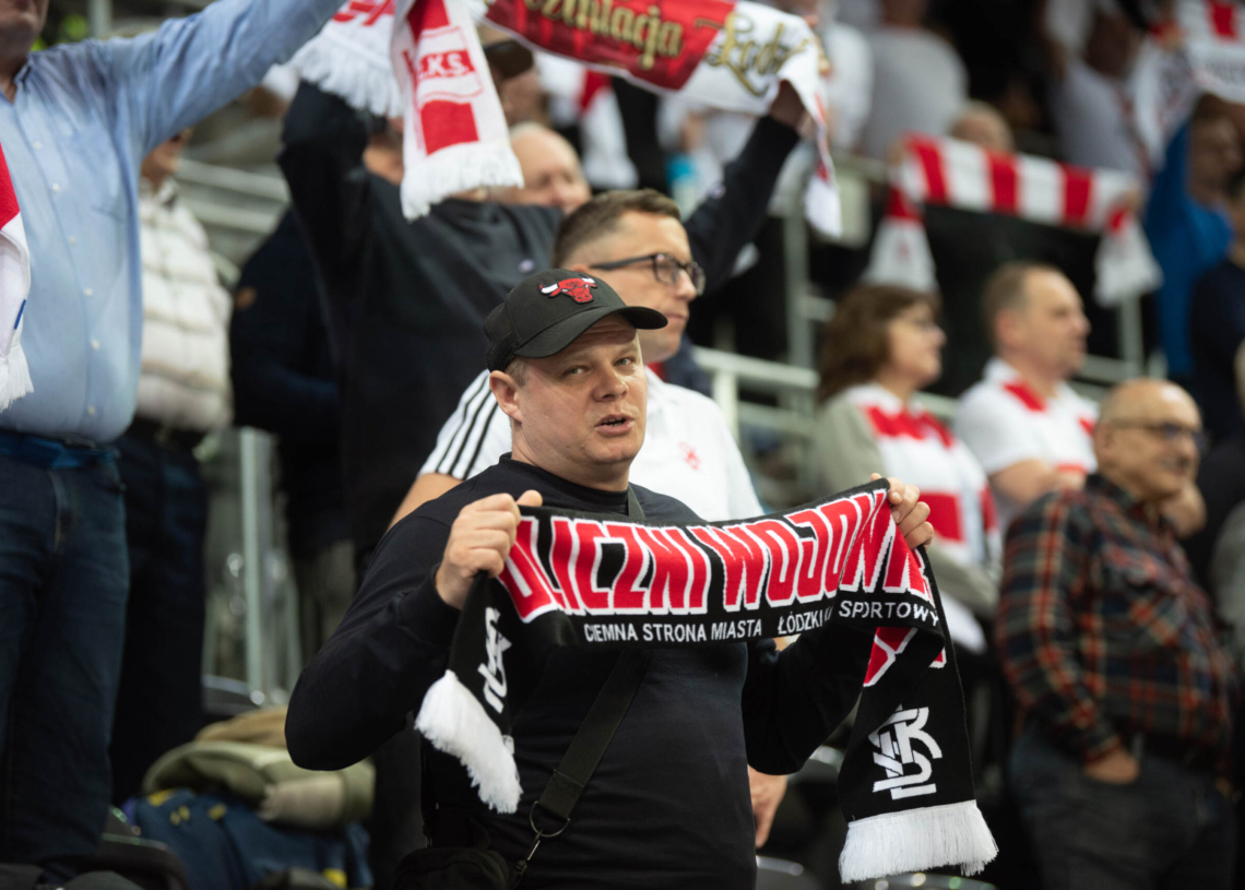 Doping kibiców w meczu ŁKS Commercecon Łódź - IŁ Capital Legionovia Legionowo
