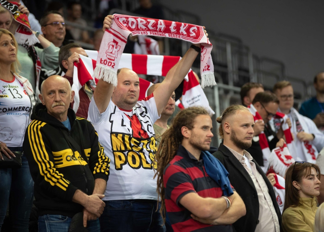 Doping kibiców w meczu ŁKS Commercecon Łódź - IŁ Capital Legionovia Legionowo