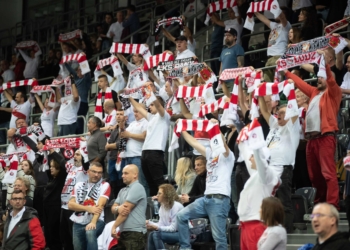 Doping kibiców w meczu ŁKS Commercecon Łódź - IŁ Capital Legionovia Legionowo