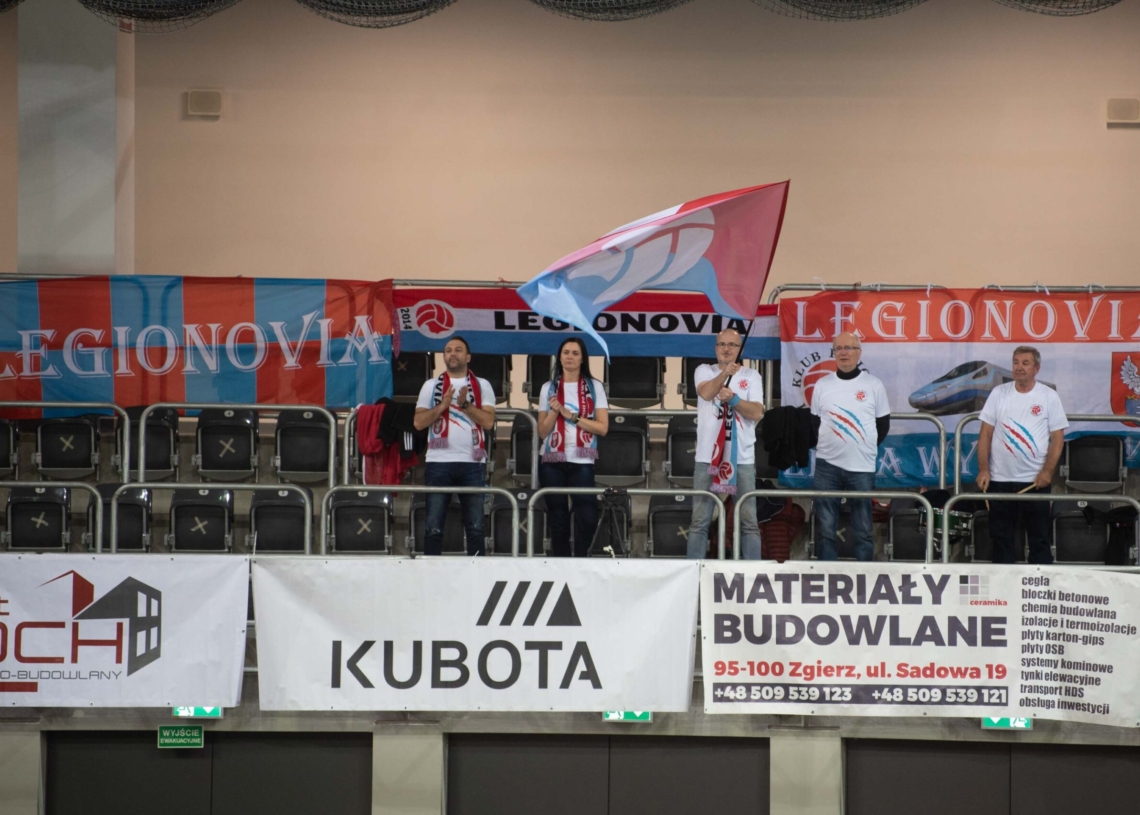 Doping kibiców w meczu ŁKS Commercecon Łódź - IŁ Capital Legionovia Legionowo