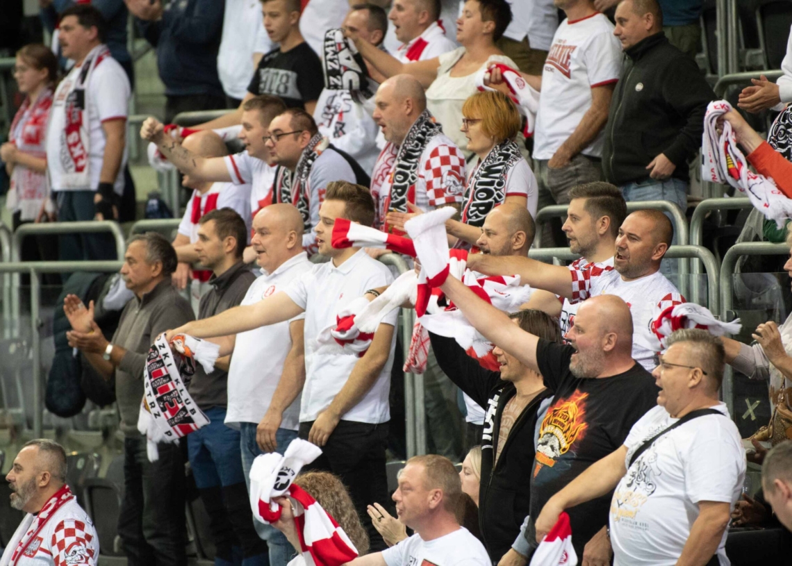 Doping kibiców w meczu ŁKS Commercecon Łódź - IŁ Capital Legionovia Legionowo