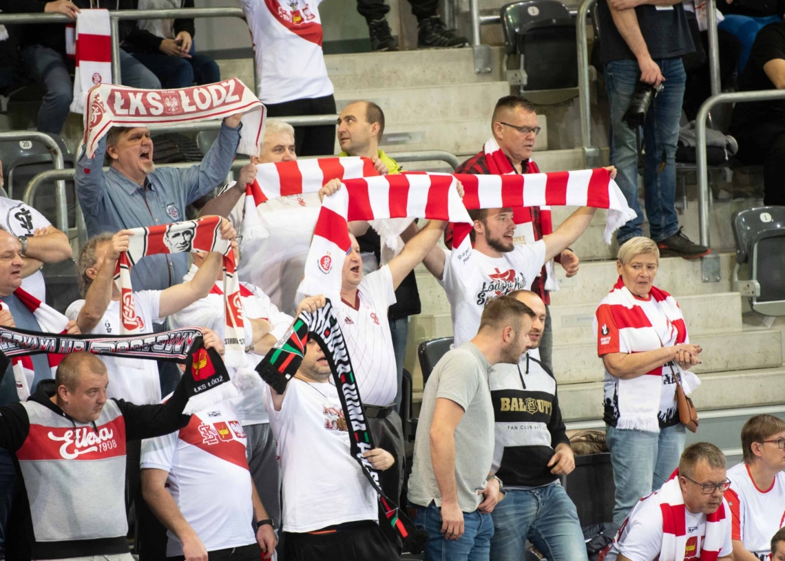 Doping kibiców w meczu ŁKS Commercecon Łódź - IŁ Capital Legionovia Legionowo
