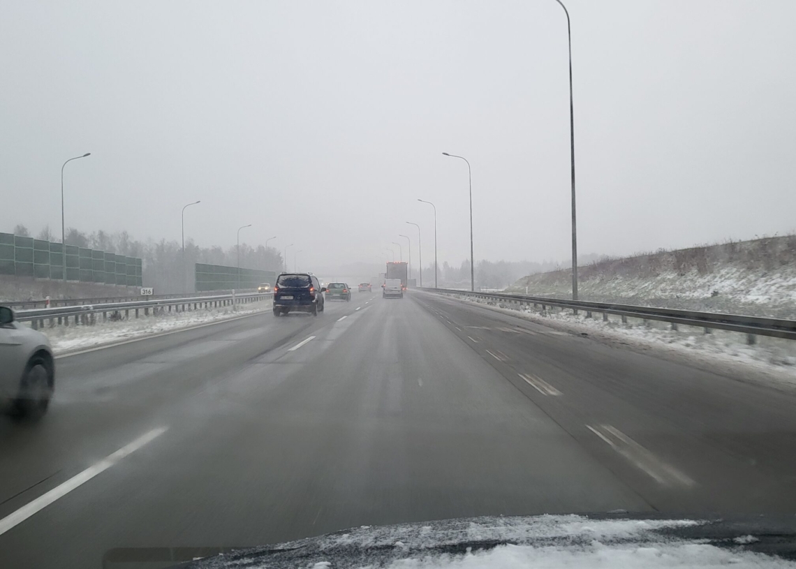 Trudne warunki na drogach