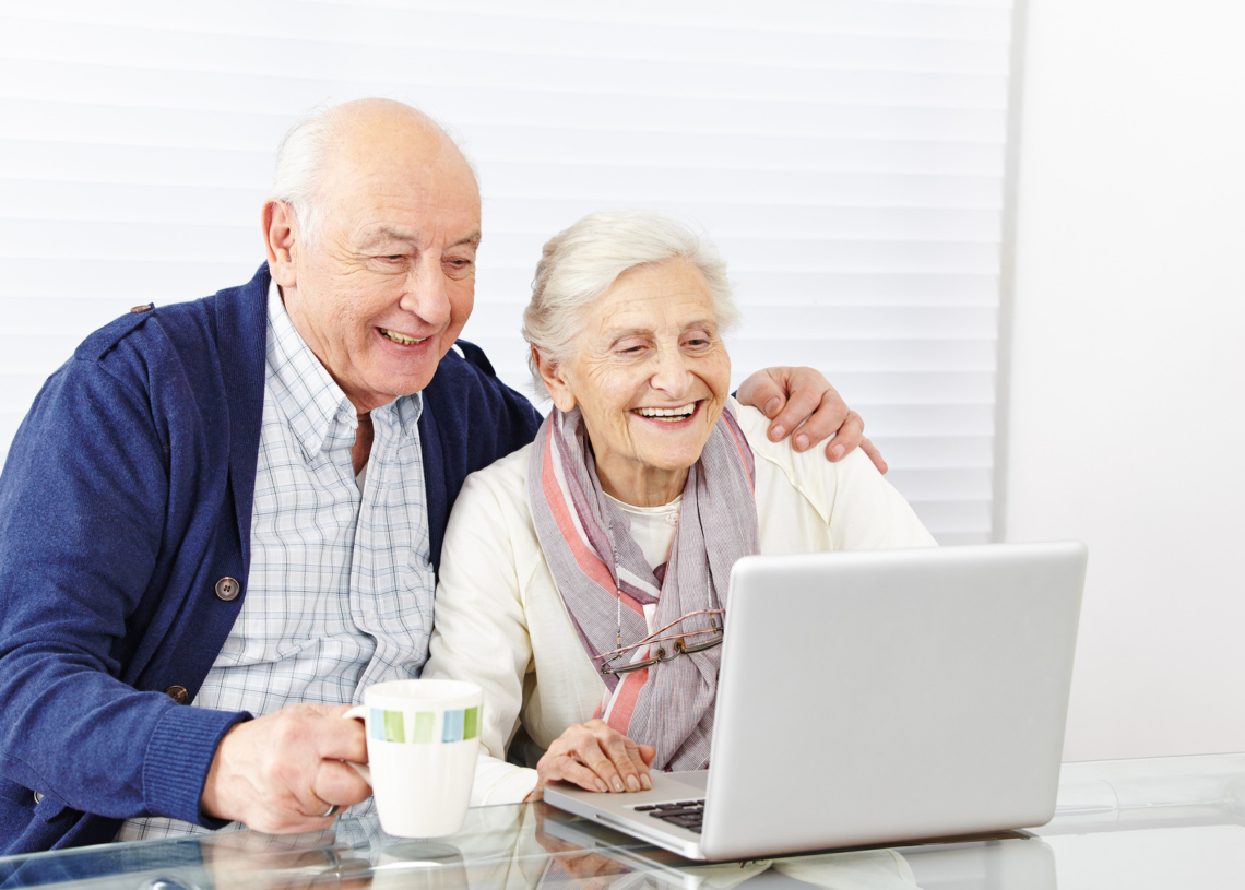 Cyfrowy Senior. NFZ i ZUS pomagają zakładać internetowe konta 1 łódzcy Seniorzy